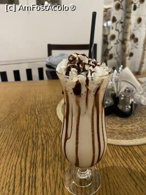 [P10] Taverna Stejarul din Oveselu. Cafe frappe, răcoros pe vreme caniculară! » foto by Floria
 - 
<span class="allrVoted glyphicon glyphicon-heart hidden" id="av1497633"></span>
<a class="m-l-10 hidden" id="sv1497633" onclick="voting_Foto_DelVot(,1497633,26016)" role="button">șterge vot <span class="glyphicon glyphicon-remove"></span></a>
<a id="v91497633" class=" c-red"  onclick="voting_Foto_SetVot(1497633)" role="button"><span class="glyphicon glyphicon-heart-empty"></span> <b>LIKE</b> = Votează poza</a> <img class="hidden"  id="f1497633W9" src="/imagini/loader.gif" border="0" /><span class="AjErrMes hidden" id="e1497633ErM"></span>