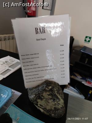 [P03] Menu la barul hotelui » foto by ultrasro
 - 
<span class="allrVoted glyphicon glyphicon-heart hidden" id="av1345936"></span>
<a class="m-l-10 hidden" id="sv1345936" onclick="voting_Foto_DelVot(,1345936,26043)" role="button">șterge vot <span class="glyphicon glyphicon-remove"></span></a>
<a id="v91345936" class=" c-red"  onclick="voting_Foto_SetVot(1345936)" role="button"><span class="glyphicon glyphicon-heart-empty"></span> <b>LIKE</b> = Votează poza</a> <img class="hidden"  id="f1345936W9" src="/imagini/loader.gif" border="0" /><span class="AjErrMes hidden" id="e1345936ErM"></span>