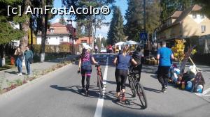 [P19] La festival apar deodata si doua fete. Vesele. Si pe biciclete. Zau ca-mi vine sa-mi las balta, toate interesele. » foto by dorgo
 - 
<span class="allrVoted glyphicon glyphicon-heart hidden" id="av1138282"></span>
<a class="m-l-10 hidden" id="sv1138282" onclick="voting_Foto_DelVot(,1138282,26052)" role="button">șterge vot <span class="glyphicon glyphicon-remove"></span></a>
<a id="v91138282" class=" c-red"  onclick="voting_Foto_SetVot(1138282)" role="button"><span class="glyphicon glyphicon-heart-empty"></span> <b>LIKE</b> = Votează poza</a> <img class="hidden"  id="f1138282W9" src="/imagini/loader.gif" border="0" /><span class="AjErrMes hidden" id="e1138282ErM"></span>