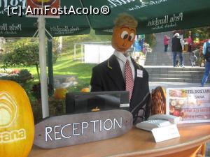 [P04] Astazi, avem promotii. O camera dubla la hotelul de mai sus, va costa sub 400 de lei/zi (aveti si mic dejun si acces la Spa inclus). Platiti " cash" sau cu cardul?  » foto by dorgo
 - 
<span class="allrVoted glyphicon glyphicon-heart hidden" id="av1138267"></span>
<a class="m-l-10 hidden" id="sv1138267" onclick="voting_Foto_DelVot(,1138267,26052)" role="button">șterge vot <span class="glyphicon glyphicon-remove"></span></a>
<a id="v91138267" class=" c-red"  onclick="voting_Foto_SetVot(1138267)" role="button"><span class="glyphicon glyphicon-heart-empty"></span> <b>LIKE</b> = Votează poza</a> <img class="hidden"  id="f1138267W9" src="/imagini/loader.gif" border="0" /><span class="AjErrMes hidden" id="e1138267ErM"></span>