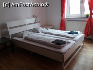 [P01] Pat mare si confortabil si lampa rupta atarnata » foto by vulpe mihaela
 - 
<span class="allrVoted glyphicon glyphicon-heart hidden" id="av1144339"></span>
<a class="m-l-10 hidden" id="sv1144339" onclick="voting_Foto_DelVot(,1144339,26137)" role="button">șterge vot <span class="glyphicon glyphicon-remove"></span></a>
<a id="v91144339" class=" c-red"  onclick="voting_Foto_SetVot(1144339)" role="button"><span class="glyphicon glyphicon-heart-empty"></span> <b>LIKE</b> = Votează poza</a> <img class="hidden"  id="f1144339W9" src="/imagini/loader.gif" border="0" /><span class="AjErrMes hidden" id="e1144339ErM"></span>