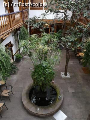 [P14] Curtea interioară văzută de sus » foto by crismis
 - 
<span class="allrVoted glyphicon glyphicon-heart hidden" id="av1147272"></span>
<a class="m-l-10 hidden" id="sv1147272" onclick="voting_Foto_DelVot(,1147272,26169)" role="button">șterge vot <span class="glyphicon glyphicon-remove"></span></a>
<a id="v91147272" class=" c-red"  onclick="voting_Foto_SetVot(1147272)" role="button"><span class="glyphicon glyphicon-heart-empty"></span> <b>LIKE</b> = Votează poza</a> <img class="hidden"  id="f1147272W9" src="/imagini/loader.gif" border="0" /><span class="AjErrMes hidden" id="e1147272ErM"></span>