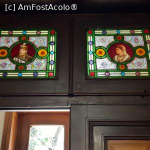 [P06] București, Muzeul Theodor Aman, Vitraliile de deasupra ușii de la intrare cu Domnitorul Negru Vodă și soția lui » foto by mprofeanu
 - 
<span class="allrVoted glyphicon glyphicon-heart hidden" id="av1431099"></span>
<a class="m-l-10 hidden" id="sv1431099" onclick="voting_Foto_DelVot(,1431099,26186)" role="button">șterge vot <span class="glyphicon glyphicon-remove"></span></a>
<a id="v91431099" class=" c-red"  onclick="voting_Foto_SetVot(1431099)" role="button"><span class="glyphicon glyphicon-heart-empty"></span> <b>LIKE</b> = Votează poza</a> <img class="hidden"  id="f1431099W9" src="/imagini/loader.gif" border="0" /><span class="AjErrMes hidden" id="e1431099ErM"></span>