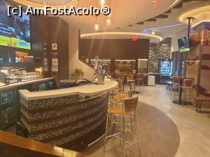 [P08] barul plus restaurantul » foto by robert
 - 
<span class="allrVoted glyphicon glyphicon-heart hidden" id="av1150222"></span>
<a class="m-l-10 hidden" id="sv1150222" onclick="voting_Foto_DelVot(,1150222,26211)" role="button">șterge vot <span class="glyphicon glyphicon-remove"></span></a>
<a id="v91150222" class=" c-red"  onclick="voting_Foto_SetVot(1150222)" role="button"><span class="glyphicon glyphicon-heart-empty"></span> <b>LIKE</b> = Votează poza</a> <img class="hidden"  id="f1150222W9" src="/imagini/loader.gif" border="0" /><span class="AjErrMes hidden" id="e1150222ErM"></span>