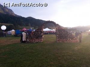 [P17] O poarta interesanta in zona de festival » foto by nightwish
 - 
<span class="allrVoted glyphicon glyphicon-heart hidden" id="av1154671"></span>
<a class="m-l-10 hidden" id="sv1154671" onclick="voting_Foto_DelVot(,1154671,26250)" role="button">șterge vot <span class="glyphicon glyphicon-remove"></span></a>
<a id="v91154671" class=" c-red"  onclick="voting_Foto_SetVot(1154671)" role="button"><span class="glyphicon glyphicon-heart-empty"></span> <b>LIKE</b> = Votează poza</a> <img class="hidden"  id="f1154671W9" src="/imagini/loader.gif" border="0" /><span class="AjErrMes hidden" id="e1154671ErM"></span>