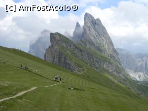 [P10] Val Gardena - Seceda » foto by doina_c24
 - 
<span class="allrVoted glyphicon glyphicon-heart hidden" id="av1158508"></span>
<a class="m-l-10 hidden" id="sv1158508" onclick="voting_Foto_DelVot(,1158508,26281)" role="button">șterge vot <span class="glyphicon glyphicon-remove"></span></a>
<a id="v91158508" class=" c-red"  onclick="voting_Foto_SetVot(1158508)" role="button"><span class="glyphicon glyphicon-heart-empty"></span> <b>LIKE</b> = Votează poza</a> <img class="hidden"  id="f1158508W9" src="/imagini/loader.gif" border="0" /><span class="AjErrMes hidden" id="e1158508ErM"></span>