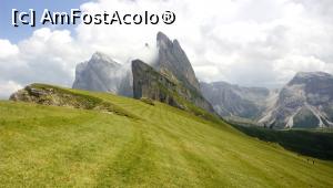 [P09] Val Gardena - Seceda » foto by doina_c24
 - 
<span class="allrVoted glyphicon glyphicon-heart hidden" id="av1158506"></span>
<a class="m-l-10 hidden" id="sv1158506" onclick="voting_Foto_DelVot(,1158506,26281)" role="button">șterge vot <span class="glyphicon glyphicon-remove"></span></a>
<a id="v91158506" class=" c-red"  onclick="voting_Foto_SetVot(1158506)" role="button"><span class="glyphicon glyphicon-heart-empty"></span> <b>LIKE</b> = Votează poza</a> <img class="hidden"  id="f1158506W9" src="/imagini/loader.gif" border="0" /><span class="AjErrMes hidden" id="e1158506ErM"></span>