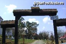 [P22] Manastirea Sanmartinu de Campie, Raciu, Mures - intrarea in curtea manastirii » foto by biancuta
 - 
<span class="allrVoted glyphicon glyphicon-heart hidden" id="av193023"></span>
<a class="m-l-10 hidden" id="sv193023" onclick="voting_Foto_DelVot(,193023,26285)" role="button">șterge vot <span class="glyphicon glyphicon-remove"></span></a>
<a id="v9193023" class=" c-red"  onclick="voting_Foto_SetVot(193023)" role="button"><span class="glyphicon glyphicon-heart-empty"></span> <b>LIKE</b> = Votează poza</a> <img class="hidden"  id="f193023W9" src="/imagini/loader.gif" border="0" /><span class="AjErrMes hidden" id="e193023ErM"></span>