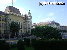 [P05] Targu Mures - vedere din fata Bisericii Buna Vestire: in stanga Primaria, se observa si Turnul cu Ceas iar in fundal Palatul Culturii » foto by biancuta
 - 
<span class="allrVoted glyphicon glyphicon-heart hidden" id="av217932"></span>
<a class="m-l-10 hidden" id="sv217932" onclick="voting_Foto_DelVot(,217932,26285)" role="button">șterge vot <span class="glyphicon glyphicon-remove"></span></a>
<a id="v9217932" class=" c-red"  onclick="voting_Foto_SetVot(217932)" role="button"><span class="glyphicon glyphicon-heart-empty"></span> <b>LIKE</b> = Votează poza</a> <img class="hidden"  id="f217932W9" src="/imagini/loader.gif" border="0" /><span class="AjErrMes hidden" id="e217932ErM"></span>