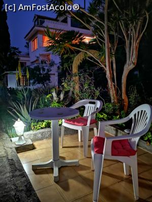 [P12] Zona de relaxare a camerei de jos » foto by crismis
 - 
<span class="allrVoted glyphicon glyphicon-heart hidden" id="av1162203"></span>
<a class="m-l-10 hidden" id="sv1162203" onclick="voting_Foto_DelVot(,1162203,26309)" role="button">șterge vot <span class="glyphicon glyphicon-remove"></span></a>
<a id="v91162203" class=" c-red"  onclick="voting_Foto_SetVot(1162203)" role="button"><span class="glyphicon glyphicon-heart-empty"></span> <b>LIKE</b> = Votează poza</a> <img class="hidden"  id="f1162203W9" src="/imagini/loader.gif" border="0" /><span class="AjErrMes hidden" id="e1162203ErM"></span>