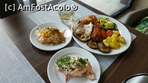 [P45] crema de branza, salata de varza cu boabe de porumb, ardel copt, vinete si friptura in sos de smantana » foto by elenaadina
 - 
<span class="allrVoted glyphicon glyphicon-heart hidden" id="av1172827"></span>
<a class="m-l-10 hidden" id="sv1172827" onclick="voting_Foto_DelVot(,1172827,26398)" role="button">șterge vot <span class="glyphicon glyphicon-remove"></span></a>
<a id="v91172827" class=" c-red"  onclick="voting_Foto_SetVot(1172827)" role="button"><span class="glyphicon glyphicon-heart-empty"></span> <b>LIKE</b> = Votează poza</a> <img class="hidden"  id="f1172827W9" src="/imagini/loader.gif" border="0" /><span class="AjErrMes hidden" id="e1172827ErM"></span>