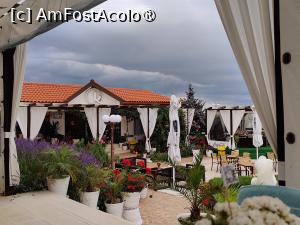 [P19] Casa OK by Ovo; vedere de la restaurant spre recepție » foto by crismis
 - 
<span class="allrVoted glyphicon glyphicon-heart hidden" id="av1393911"></span>
<a class="m-l-10 hidden" id="sv1393911" onclick="voting_Foto_DelVot(,1393911,26427)" role="button">șterge vot <span class="glyphicon glyphicon-remove"></span></a>
<a id="v91393911" class=" c-red"  onclick="voting_Foto_SetVot(1393911)" role="button"><span class="glyphicon glyphicon-heart-empty"></span> <b>LIKE</b> = Votează poza</a> <img class="hidden"  id="f1393911W9" src="/imagini/loader.gif" border="0" /><span class="AjErrMes hidden" id="e1393911ErM"></span>