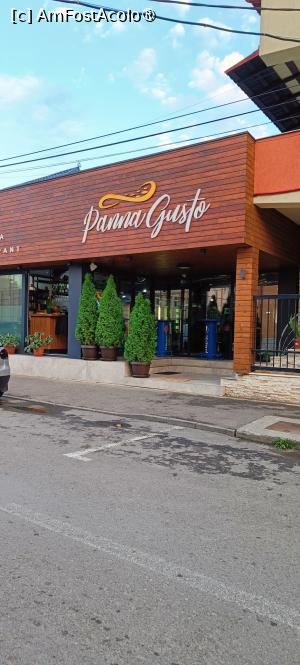 [P09] Una din intrări (str. Libertății). » foto by tata123 🔱
 - 
<span class="allrVoted glyphicon glyphicon-heart hidden" id="av1500352"></span>
<a class="m-l-10 hidden" id="sv1500352" onclick="voting_Foto_DelVot(,1500352,26507)" role="button">șterge vot <span class="glyphicon glyphicon-remove"></span></a>
<a id="v91500352" class=" c-red"  onclick="voting_Foto_SetVot(1500352)" role="button"><span class="glyphicon glyphicon-heart-empty"></span> <b>LIKE</b> = Votează poza</a> <img class="hidden"  id="f1500352W9" src="/imagini/loader.gif" border="0" /><span class="AjErrMes hidden" id="e1500352ErM"></span>