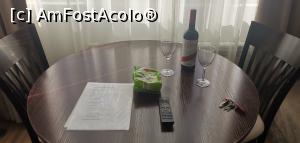 [P10] Un vin bun din partea casei. A fost binevenit. » foto by Aurici
 - 
<span class="allrVoted glyphicon glyphicon-heart hidden" id="av1209401"></span>
<a class="m-l-10 hidden" id="sv1209401" onclick="voting_Foto_DelVot(,1209401,26690)" role="button">șterge vot <span class="glyphicon glyphicon-remove"></span></a>
<a id="v91209401" class=" c-red"  onclick="voting_Foto_SetVot(1209401)" role="button"><span class="glyphicon glyphicon-heart-empty"></span> <b>LIKE</b> = Votează poza</a> <img class="hidden"  id="f1209401W9" src="/imagini/loader.gif" border="0" /><span class="AjErrMes hidden" id="e1209401ErM"></span>