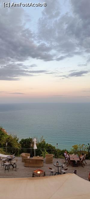 [P26] Terasa restaurantului El Balcon del Mundo. » foto by tata123 🔱
 - 
<span class="allrVoted glyphicon glyphicon-heart hidden" id="av1496876"></span>
<a class="m-l-10 hidden" id="sv1496876" onclick="voting_Foto_DelVot(,1496876,26696)" role="button">șterge vot <span class="glyphicon glyphicon-remove"></span></a>
<a id="v91496876" class=" c-red"  onclick="voting_Foto_SetVot(1496876)" role="button"><span class="glyphicon glyphicon-heart-empty"></span> <b>LIKE</b> = Votează poza</a> <img class="hidden"  id="f1496876W9" src="/imagini/loader.gif" border="0" /><span class="AjErrMes hidden" id="e1496876ErM"></span>