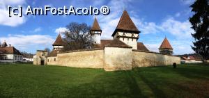 [P02] Bierica fortificată Cincșor-așa se vede din partea sud-estică » foto by AZE
 - 
<span class="allrVoted glyphicon glyphicon-heart hidden" id="av1212413"></span>
<a class="m-l-10 hidden" id="sv1212413" onclick="voting_Foto_DelVot(,1212413,26703)" role="button">șterge vot <span class="glyphicon glyphicon-remove"></span></a>
<a id="v91212413" class=" c-red"  onclick="voting_Foto_SetVot(1212413)" role="button"><span class="glyphicon glyphicon-heart-empty"></span> <b>LIKE</b> = Votează poza</a> <img class="hidden"  id="f1212413W9" src="/imagini/loader.gif" border="0" /><span class="AjErrMes hidden" id="e1212413ErM"></span>