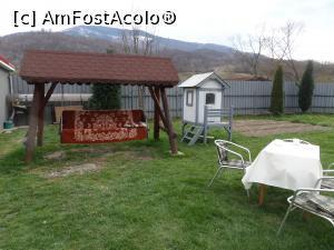 [P03] Leagănul și spațiul de joacă. » foto by Safta Radu
 - 
<span class="allrVoted glyphicon glyphicon-heart hidden" id="av1223294"></span>
<a class="m-l-10 hidden" id="sv1223294" onclick="voting_Foto_DelVot(,1223294,26793)" role="button">șterge vot <span class="glyphicon glyphicon-remove"></span></a>
<a id="v91223294" class=" c-red"  onclick="voting_Foto_SetVot(1223294)" role="button"><span class="glyphicon glyphicon-heart-empty"></span> <b>LIKE</b> = Votează poza</a> <img class="hidden"  id="f1223294W9" src="/imagini/loader.gif" border="0" /><span class="AjErrMes hidden" id="e1223294ErM"></span>