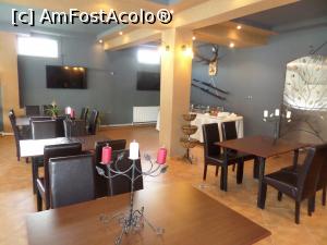 [P04] Sala de mese. » foto by Safta Radu
 - 
<span class="allrVoted glyphicon glyphicon-heart hidden" id="av1223295"></span>
<a class="m-l-10 hidden" id="sv1223295" onclick="voting_Foto_DelVot(,1223295,26793)" role="button">șterge vot <span class="glyphicon glyphicon-remove"></span></a>
<a id="v91223295" class=" c-red"  onclick="voting_Foto_SetVot(1223295)" role="button"><span class="glyphicon glyphicon-heart-empty"></span> <b>LIKE</b> = Votează poza</a> <img class="hidden"  id="f1223295W9" src="/imagini/loader.gif" border="0" /><span class="AjErrMes hidden" id="e1223295ErM"></span>