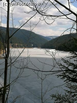 [P05] Lacul Oaşa &icirc;ngheţat » foto by elise
 - 
<span class="allrVoted glyphicon glyphicon-heart hidden" id="av1223775"></span>
<a class="m-l-10 hidden" id="sv1223775" onclick="voting_Foto_DelVot(,1223775,26798)" role="button">șterge vot <span class="glyphicon glyphicon-remove"></span></a>
<a id="v91223775" class=" c-red"  onclick="voting_Foto_SetVot(1223775)" role="button"><span class="glyphicon glyphicon-heart-empty"></span> <b>LIKE</b> = Votează poza</a> <img class="hidden"  id="f1223775W9" src="/imagini/loader.gif" border="0" /><span class="AjErrMes hidden" id="e1223775ErM"></span>