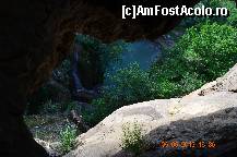 [P18] Lacul cascadei vazut printr-o gaura din peretele stancos.  » foto by fregata
 - 
<span class="allrVoted glyphicon glyphicon-heart hidden" id="av415846"></span>
<a class="m-l-10 hidden" id="sv415846" onclick="voting_Foto_DelVot(,415846,26861)" role="button">șterge vot <span class="glyphicon glyphicon-remove"></span></a>
<a id="v9415846" class=" c-red"  onclick="voting_Foto_SetVot(415846)" role="button"><span class="glyphicon glyphicon-heart-empty"></span> <b>LIKE</b> = Votează poza</a> <img class="hidden"  id="f415846W9" src="/imagini/loader.gif" border="0" /><span class="AjErrMes hidden" id="e415846ErM"></span>