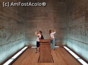 [P34] 34. În mijlocul sanctuarului a rămas postamentul bărcii sacre. » foto by msnd
 - 
<span class="allrVoted glyphicon glyphicon-heart hidden" id="av1231760"></span>
<a class="m-l-10 hidden" id="sv1231760" onclick="voting_Foto_DelVot(,1231760,26870)" role="button">șterge vot <span class="glyphicon glyphicon-remove"></span></a>
<a id="v91231760" class=" c-red"  onclick="voting_Foto_SetVot(1231760)" role="button"><span class="glyphicon glyphicon-heart-empty"></span> <b>LIKE</b> = Votează poza</a> <img class="hidden"  id="f1231760W9" src="/imagini/loader.gif" border="0" /><span class="AjErrMes hidden" id="e1231760ErM"></span>