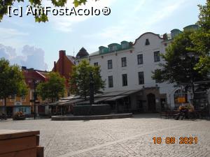 [P09] Kalmar, piata centrala » foto by Yolanda
 - 
<span class="allrVoted glyphicon glyphicon-heart hidden" id="av1259901"></span>
<a class="m-l-10 hidden" id="sv1259901" onclick="voting_Foto_DelVot(,1259901,27057)" role="button">șterge vot <span class="glyphicon glyphicon-remove"></span></a>
<a id="v91259901" class=" c-red"  onclick="voting_Foto_SetVot(1259901)" role="button"><span class="glyphicon glyphicon-heart-empty"></span> <b>LIKE</b> = Votează poza</a> <img class="hidden"  id="f1259901W9" src="/imagini/loader.gif" border="0" /><span class="AjErrMes hidden" id="e1259901ErM"></span>