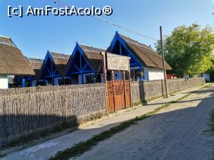 [P21] Una din cele două întrări în pensiune » foto by Marius 72
 - 
<span class="allrVoted glyphicon glyphicon-heart hidden" id="av1253405"></span>
<a class="m-l-10 hidden" id="sv1253405" onclick="voting_Foto_DelVot(,1253405,27068)" role="button">șterge vot <span class="glyphicon glyphicon-remove"></span></a>
<a id="v91253405" class=" c-red"  onclick="voting_Foto_SetVot(1253405)" role="button"><span class="glyphicon glyphicon-heart-empty"></span> <b>LIKE</b> = Votează poza</a> <img class="hidden"  id="f1253405W9" src="/imagini/loader.gif" border="0" /><span class="AjErrMes hidden" id="e1253405ErM"></span>