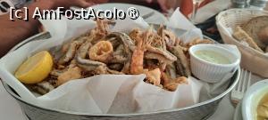 [P26] Niko’s Taverna, platou cu mix de pește și fructe de mare » foto by irinad
 - 
<span class="allrVoted glyphicon glyphicon-heart hidden" id="av1538056"></span>
<a class="m-l-10 hidden" id="sv1538056" onclick="voting_Foto_DelVot(,1538056,27222)" role="button">șterge vot <span class="glyphicon glyphicon-remove"></span></a>
<a id="v91538056" class=" c-red"  onclick="voting_Foto_SetVot(1538056)" role="button"><span class="glyphicon glyphicon-heart-empty"></span> <b>LIKE</b> = Votează poza</a> <img class="hidden"  id="f1538056W9" src="/imagini/loader.gif" border="0" /><span class="AjErrMes hidden" id="e1538056ErM"></span>