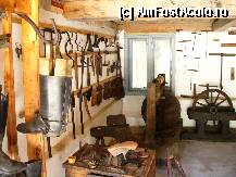 [P08] Muzeul de etnografie Horea si Aurel Flutur - Diverse unelte gospodaresti » foto by ascent
 - 
<span class="allrVoted glyphicon glyphicon-heart hidden" id="av102921"></span>
<a class="m-l-10 hidden" id="sv102921" onclick="voting_Foto_DelVot(,102921,27253)" role="button">șterge vot <span class="glyphicon glyphicon-remove"></span></a>
<a id="v9102921" class=" c-red"  onclick="voting_Foto_SetVot(102921)" role="button"><span class="glyphicon glyphicon-heart-empty"></span> <b>LIKE</b> = Votează poza</a> <img class="hidden"  id="f102921W9" src="/imagini/loader.gif" border="0" /><span class="AjErrMes hidden" id="e102921ErM"></span>