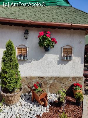 [P02] Restaurant Veverița - terasă » foto by crismis
 - 
<span class="allrVoted glyphicon glyphicon-heart hidden" id="av1391751"></span>
<a class="m-l-10 hidden" id="sv1391751" onclick="voting_Foto_DelVot(,1391751,27280)" role="button">șterge vot <span class="glyphicon glyphicon-remove"></span></a>
<a id="v91391751" class=" c-red"  onclick="voting_Foto_SetVot(1391751)" role="button"><span class="glyphicon glyphicon-heart-empty"></span> <b>LIKE</b> = Votează poza</a> <img class="hidden"  id="f1391751W9" src="/imagini/loader.gif" border="0" /><span class="AjErrMes hidden" id="e1391751ErM"></span>