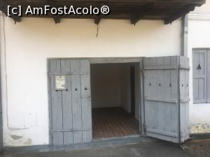 [P04] Focșani, Muzeul Satului -Hanul Odobești, intrarea » foto by Yersinia Pestis
 - 
<span class="allrVoted glyphicon glyphicon-heart hidden" id="av1279594"></span>
<a class="m-l-10 hidden" id="sv1279594" onclick="voting_Foto_DelVot(,1279594,27334)" role="button">șterge vot <span class="glyphicon glyphicon-remove"></span></a>
<a id="v91279594" class=" c-red"  onclick="voting_Foto_SetVot(1279594)" role="button"><span class="glyphicon glyphicon-heart-empty"></span> <b>LIKE</b> = Votează poza</a> <img class="hidden"  id="f1279594W9" src="/imagini/loader.gif" border="0" /><span class="AjErrMes hidden" id="e1279594ErM"></span>