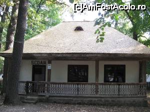 [P10] Școala sătească din Nereju - Muzeul Satului Vrâncean - Crângul Petrești.  » foto by tata123 🔱
 - 
<span class="allrVoted glyphicon glyphicon-heart hidden" id="av702574"></span>
<a class="m-l-10 hidden" id="sv702574" onclick="voting_Foto_DelVot(,702574,27334)" role="button">șterge vot <span class="glyphicon glyphicon-remove"></span></a>
<a id="v9702574" class=" c-red"  onclick="voting_Foto_SetVot(702574)" role="button"><span class="glyphicon glyphicon-heart-empty"></span> <b>LIKE</b> = Votează poza</a> <img class="hidden"  id="f702574W9" src="/imagini/loader.gif" border="0" /><span class="AjErrMes hidden" id="e702574ErM"></span>