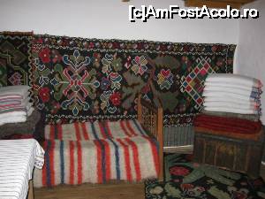 [P06] Interior casă Soveja - Muzeul Satului Vrâncean - Crângul Petrești.  » foto by tata123 🔱
 - 
<span class="allrVoted glyphicon glyphicon-heart hidden" id="av702570"></span>
<a class="m-l-10 hidden" id="sv702570" onclick="voting_Foto_DelVot(,702570,27334)" role="button">șterge vot <span class="glyphicon glyphicon-remove"></span></a>
<a id="v9702570" class=" c-red"  onclick="voting_Foto_SetVot(702570)" role="button"><span class="glyphicon glyphicon-heart-empty"></span> <b>LIKE</b> = Votează poza</a> <img class="hidden"  id="f702570W9" src="/imagini/loader.gif" border="0" /><span class="AjErrMes hidden" id="e702570ErM"></span>