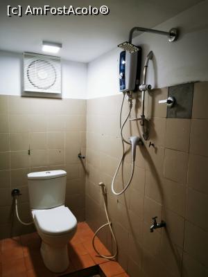 [P30] Zona de baie » foto by cata2106
 - 
<span class="allrVoted glyphicon glyphicon-heart hidden" id="av1294433"></span>
<a class="m-l-10 hidden" id="sv1294433" onclick="voting_Foto_DelVot(,1294433,27442)" role="button">șterge vot <span class="glyphicon glyphicon-remove"></span></a>
<a id="v91294433" class=" c-red"  onclick="voting_Foto_SetVot(1294433)" role="button"><span class="glyphicon glyphicon-heart-empty"></span> <b>LIKE</b> = Votează poza</a> <img class="hidden"  id="f1294433W9" src="/imagini/loader.gif" border="0" /><span class="AjErrMes hidden" id="e1294433ErM"></span>