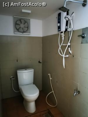 [P06] Cealaltă baie » foto by cata2106
 - 
<span class="allrVoted glyphicon glyphicon-heart hidden" id="av1294409"></span>
<a class="m-l-10 hidden" id="sv1294409" onclick="voting_Foto_DelVot(,1294409,27442)" role="button">șterge vot <span class="glyphicon glyphicon-remove"></span></a>
<a id="v91294409" class=" c-red"  onclick="voting_Foto_SetVot(1294409)" role="button"><span class="glyphicon glyphicon-heart-empty"></span> <b>LIKE</b> = Votează poza</a> <img class="hidden"  id="f1294409W9" src="/imagini/loader.gif" border="0" /><span class="AjErrMes hidden" id="e1294409ErM"></span>