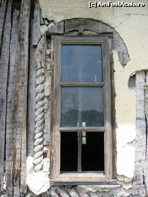 [P14] Frumoase elemente de arhitectură de lemn - probabil e o biserică de secol al XIX-lea.  » foto by tata123 🔱
 - 
<span class="allrVoted glyphicon glyphicon-heart hidden" id="av620953"></span>
<a class="m-l-10 hidden" id="sv620953" onclick="voting_Foto_DelVot(,620953,27450)" role="button">șterge vot <span class="glyphicon glyphicon-remove"></span></a>
<a id="v9620953" class=" c-red"  onclick="voting_Foto_SetVot(620953)" role="button"><span class="glyphicon glyphicon-heart-empty"></span> <b>LIKE</b> = Votează poza</a> <img class="hidden"  id="f620953W9" src="/imagini/loader.gif" border="0" /><span class="AjErrMes hidden" id="e620953ErM"></span>