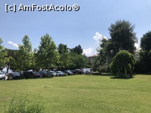 [P04] Sirmione si multa relaxare, se vede dupa masinile parcate, dar am reusit si noi » foto by mishu
 - 
<span class="allrVoted glyphicon glyphicon-heart hidden" id="av1296559"></span>
<a class="m-l-10 hidden" id="sv1296559" onclick="voting_Foto_DelVot(,1296559,27463)" role="button">șterge vot <span class="glyphicon glyphicon-remove"></span></a>
<a id="v91296559" class=" c-red"  onclick="voting_Foto_SetVot(1296559)" role="button"><span class="glyphicon glyphicon-heart-empty"></span> <b>LIKE</b> = Votează poza</a> <img class="hidden"  id="f1296559W9" src="/imagini/loader.gif" border="0" /><span class="AjErrMes hidden" id="e1296559ErM"></span>