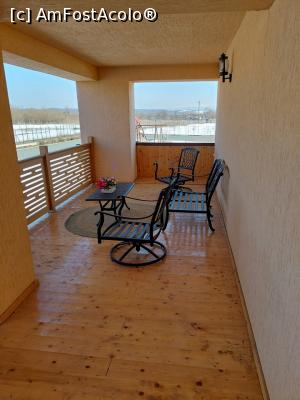 [P23] O terasa afara la intrarea in pensiune » foto by ancutza26
 - 
<span class="allrVoted glyphicon glyphicon-heart hidden" id="av1305131"></span>
<a class="m-l-10 hidden" id="sv1305131" onclick="voting_Foto_DelVot(,1305131,27527)" role="button">șterge vot <span class="glyphicon glyphicon-remove"></span></a>
<a id="v91305131" class=" c-red"  onclick="voting_Foto_SetVot(1305131)" role="button"><span class="glyphicon glyphicon-heart-empty"></span> <b>LIKE</b> = Votează poza</a> <img class="hidden"  id="f1305131W9" src="/imagini/loader.gif" border="0" /><span class="AjErrMes hidden" id="e1305131ErM"></span>