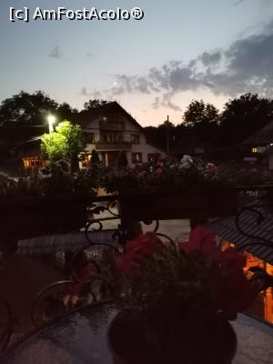 [P18] Peisaj de seară văzut de pe balcon » foto by donna77
 - 
<span class="allrVoted glyphicon glyphicon-heart hidden" id="av1310391"></span>
<a class="m-l-10 hidden" id="sv1310391" onclick="voting_Foto_DelVot(,1310391,27561)" role="button">șterge vot <span class="glyphicon glyphicon-remove"></span></a>
<a id="v91310391" class=" c-red"  onclick="voting_Foto_SetVot(1310391)" role="button"><span class="glyphicon glyphicon-heart-empty"></span> <b>LIKE</b> = Votează poza</a> <img class="hidden"  id="f1310391W9" src="/imagini/loader.gif" border="0" /><span class="AjErrMes hidden" id="e1310391ErM"></span>