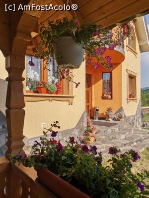 [P08] Casa Traditionala Breb » foto by donna77
 - 
<span class="allrVoted glyphicon glyphicon-heart hidden" id="av1310357"></span>
<a class="m-l-10 hidden" id="sv1310357" onclick="voting_Foto_DelVot(,1310357,27561)" role="button">șterge vot <span class="glyphicon glyphicon-remove"></span></a>
<a id="v91310357" class=" c-red"  onclick="voting_Foto_SetVot(1310357)" role="button"><span class="glyphicon glyphicon-heart-empty"></span> <b>LIKE</b> = Votează poza</a> <img class="hidden"  id="f1310357W9" src="/imagini/loader.gif" border="0" /><span class="AjErrMes hidden" id="e1310357ErM"></span>