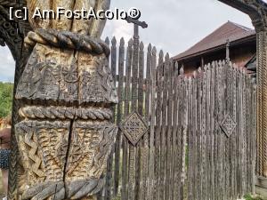 [P07] Poarta bisericii ortodoxe » foto by donna77
 - 
<span class="allrVoted glyphicon glyphicon-heart hidden" id="av1313138"></span>
<a class="m-l-10 hidden" id="sv1313138" onclick="voting_Foto_DelVot(,1313138,27610)" role="button">șterge vot <span class="glyphicon glyphicon-remove"></span></a>
<a id="v91313138" class=" c-red"  onclick="voting_Foto_SetVot(1313138)" role="button"><span class="glyphicon glyphicon-heart-empty"></span> <b>LIKE</b> = Votează poza</a> <img class="hidden"  id="f1313138W9" src="/imagini/loader.gif" border="0" /><span class="AjErrMes hidden" id="e1313138ErM"></span>