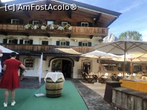 [P18] Stanglwirt - langa butoi asteptai pana erai condus la masa » foto by mishu
 - 
<span class="allrVoted glyphicon glyphicon-heart hidden" id="av1316738"></span>
<a class="m-l-10 hidden" id="sv1316738" onclick="voting_Foto_DelVot(,1316738,27631)" role="button">șterge vot <span class="glyphicon glyphicon-remove"></span></a>
<a id="v91316738" class=" c-red"  onclick="voting_Foto_SetVot(1316738)" role="button"><span class="glyphicon glyphicon-heart-empty"></span> <b>LIKE</b> = Votează poza</a> <img class="hidden"  id="f1316738W9" src="/imagini/loader.gif" border="0" /><span class="AjErrMes hidden" id="e1316738ErM"></span>