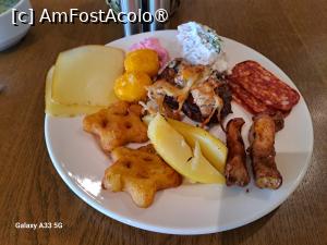 [P64] Voya Beach Resort - la masă » foto by nicole33
 - 
<span class="allrVoted glyphicon glyphicon-heart hidden" id="av1520492"></span>
<a class="m-l-10 hidden" id="sv1520492" onclick="voting_Foto_DelVot(,1520492,27649)" role="button">șterge vot <span class="glyphicon glyphicon-remove"></span></a>
<a id="v91520492" class=" c-red"  onclick="voting_Foto_SetVot(1520492)" role="button"><span class="glyphicon glyphicon-heart-empty"></span> <b>LIKE</b> = Votează poza</a> <img class="hidden"  id="f1520492W9" src="/imagini/loader.gif" border="0" /><span class="AjErrMes hidden" id="e1520492ErM"></span>