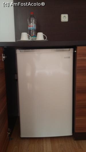 [P18] Mini-frigiderul cu mini-congelator » foto by fregata
 - 
<span class="allrVoted glyphicon glyphicon-heart hidden" id="av1323829"></span>
<a class="m-l-10 hidden" id="sv1323829" onclick="voting_Foto_DelVot(,1323829,27697)" role="button">șterge vot <span class="glyphicon glyphicon-remove"></span></a>
<a id="v91323829" class=" c-red"  onclick="voting_Foto_SetVot(1323829)" role="button"><span class="glyphicon glyphicon-heart-empty"></span> <b>LIKE</b> = Votează poza</a> <img class="hidden"  id="f1323829W9" src="/imagini/loader.gif" border="0" /><span class="AjErrMes hidden" id="e1323829ErM"></span>