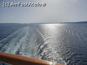 [P17] Dara de spuma din spatele vaporului » foto by dianamea
 - 
<span class="allrVoted glyphicon glyphicon-heart hidden" id="av1326739"></span>
<a class="m-l-10 hidden" id="sv1326739" onclick="voting_Foto_DelVot(,1326739,27721)" role="button">șterge vot <span class="glyphicon glyphicon-remove"></span></a>
<a id="v91326739" class=" c-red"  onclick="voting_Foto_SetVot(1326739)" role="button"><span class="glyphicon glyphicon-heart-empty"></span> <b>LIKE</b> = Votează poza</a> <img class="hidden"  id="f1326739W9" src="/imagini/loader.gif" border="0" /><span class="AjErrMes hidden" id="e1326739ErM"></span>