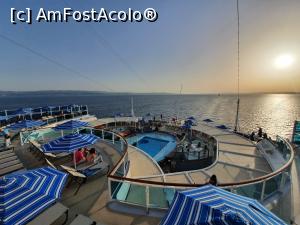 [P08] Apus de soare » foto by dianamea
 - 
<span class="allrVoted glyphicon glyphicon-heart hidden" id="av1326730"></span>
<a class="m-l-10 hidden" id="sv1326730" onclick="voting_Foto_DelVot(,1326730,27721)" role="button">șterge vot <span class="glyphicon glyphicon-remove"></span></a>
<a id="v91326730" class=" c-red"  onclick="voting_Foto_SetVot(1326730)" role="button"><span class="glyphicon glyphicon-heart-empty"></span> <b>LIKE</b> = Votează poza</a> <img class="hidden"  id="f1326730W9" src="/imagini/loader.gif" border="0" /><span class="AjErrMes hidden" id="e1326730ErM"></span>