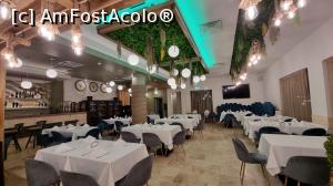 [P21] Restaurantul resortului » foto by pepsi70ro
 - 
<span class="allrVoted glyphicon glyphicon-heart hidden" id="av1330882"></span>
<a class="m-l-10 hidden" id="sv1330882" onclick="voting_Foto_DelVot(,1330882,27743)" role="button">șterge vot <span class="glyphicon glyphicon-remove"></span></a>
<a id="v91330882" class=" c-red"  onclick="voting_Foto_SetVot(1330882)" role="button"><span class="glyphicon glyphicon-heart-empty"></span> <b>LIKE</b> = Votează poza</a> <img class="hidden"  id="f1330882W9" src="/imagini/loader.gif" border="0" /><span class="AjErrMes hidden" id="e1330882ErM"></span>