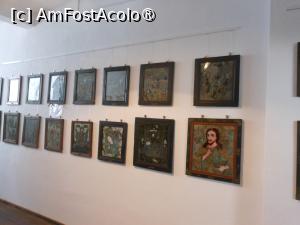 [P18 <small>[MAR-2024]</small>] Sibiel - Muzeul de icoane pe sticlă. » foto by iulianic
 - 
<span class="allrVoted glyphicon glyphicon-heart hidden" id="av1419929"></span>
<a class="m-l-10 hidden" id="sv1419929" onclick="voting_Foto_DelVot(,1419929,27800)" role="button">șterge vot <span class="glyphicon glyphicon-remove"></span></a>
<a id="v91419929" class=" c-red"  onclick="voting_Foto_SetVot(1419929)" role="button"><span class="glyphicon glyphicon-heart-empty"></span> <b>LIKE</b> = Votează poza</a> <img class="hidden"  id="f1419929W9" src="/imagini/loader.gif" border="0" /><span class="AjErrMes hidden" id="e1419929ErM"></span>