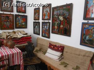 [P05 <small>[MAR-2024]</small>] Sibiel - Muzeul de icoane pe sticlă. » foto by iulianic
 - 
<span class="allrVoted glyphicon glyphicon-heart hidden" id="av1419916"></span>
<a class="m-l-10 hidden" id="sv1419916" onclick="voting_Foto_DelVot(,1419916,27800)" role="button">șterge vot <span class="glyphicon glyphicon-remove"></span></a>
<a id="v91419916" class=" c-red"  onclick="voting_Foto_SetVot(1419916)" role="button"><span class="glyphicon glyphicon-heart-empty"></span> <b>LIKE</b> = Votează poza</a> <img class="hidden"  id="f1419916W9" src="/imagini/loader.gif" border="0" /><span class="AjErrMes hidden" id="e1419916ErM"></span>