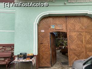 [P06] Si aici de gasesc icoane, dar si produse de cumparat, aici ne-am oprit la final » foto by mishu
 - 
<span class="allrVoted glyphicon glyphicon-heart hidden" id="av1339170"></span>
<a class="m-l-10 hidden" id="sv1339170" onclick="voting_Foto_DelVot(,1339170,27800)" role="button">șterge vot <span class="glyphicon glyphicon-remove"></span></a>
<a id="v91339170" class=" c-red"  onclick="voting_Foto_SetVot(1339170)" role="button"><span class="glyphicon glyphicon-heart-empty"></span> <b>LIKE</b> = Votează poza</a> <img class="hidden"  id="f1339170W9" src="/imagini/loader.gif" border="0" /><span class="AjErrMes hidden" id="e1339170ErM"></span>